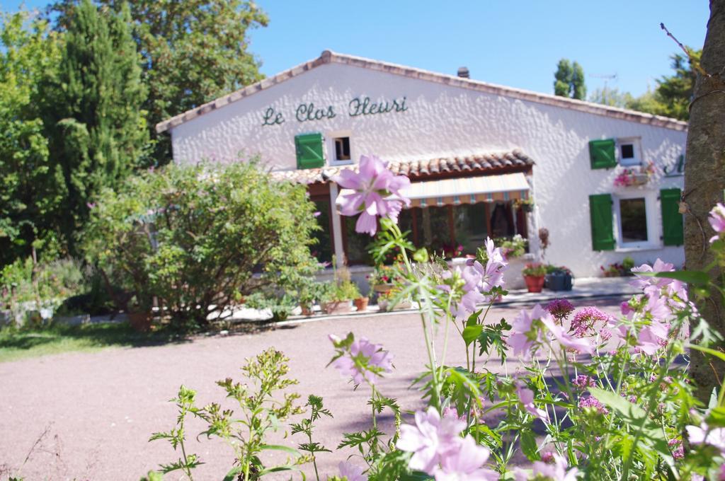 Le Clos Fleuri Hotell Médis Exteriör bild